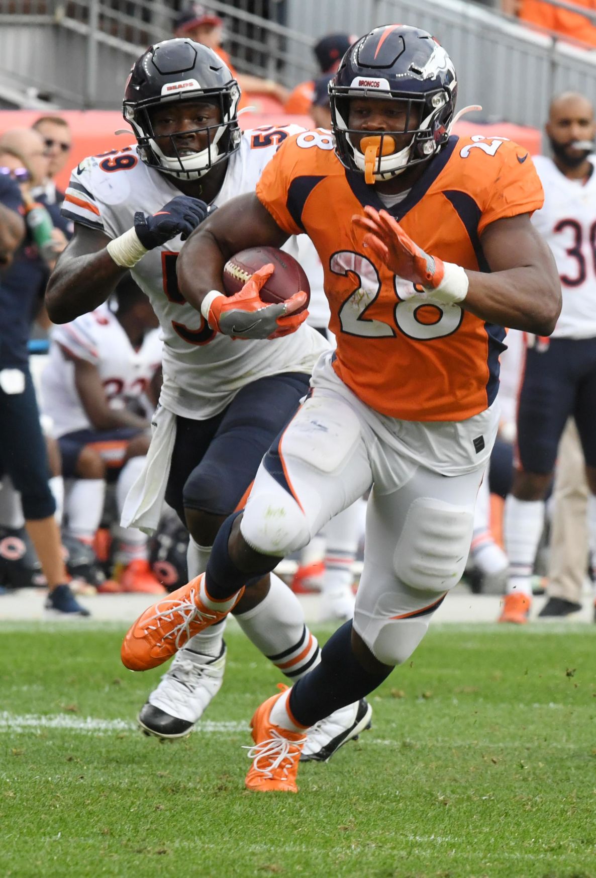 091619-s-broncosbears49.JPG